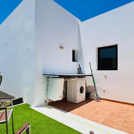 Villa El Salto 37 - Rinnovata 2023, Piscina Riscaldata, Sole Tutto Il Giorno! Wi-fi, Massima Privacy, Ottima Posizione Playa Blanca (Lanzarote)