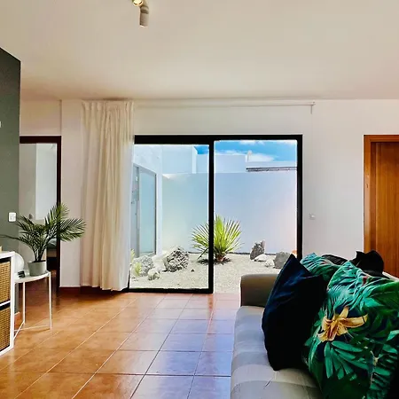El Salto 37 - Rinnovata 2023, Piscina Riscaldata, Sole Tutto Il Giorno! Wi-fi, Massima Privacy, Ottima Posizione Playa Blanca (Lanzarote)