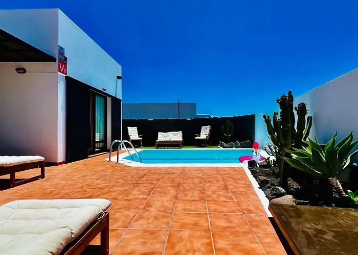 El Salto 37 - Rinnovata 2023, Piscina Riscaldata, Sole Tutto Il Giorno! Wi-fi, Massima Privacy, Ottima Posizione Playa Blanca (Lanzarote)